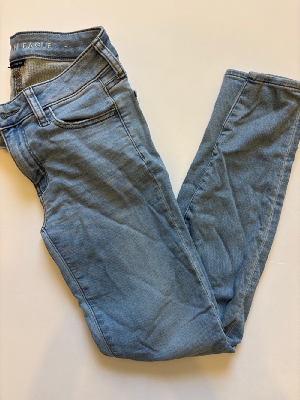 American Eagle Outfitters Light Wash Women’s Skinny Jeans